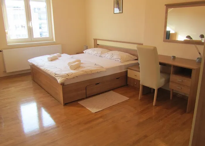 Apartment Domi Kvatric