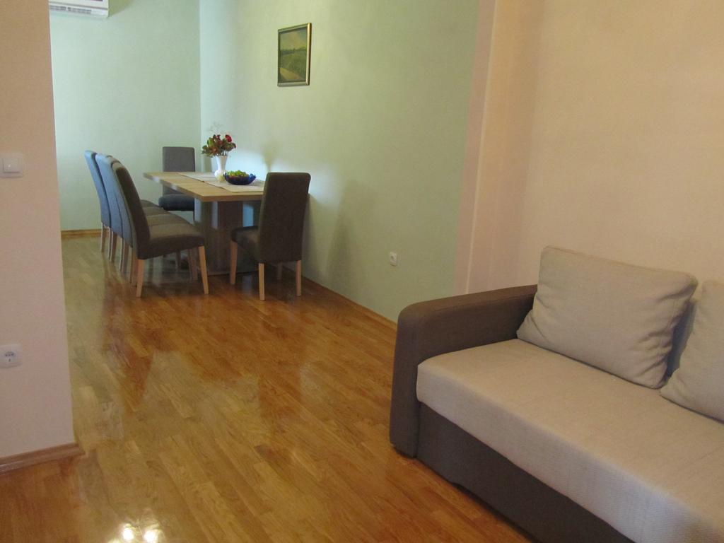 Domi Kvatric Apartment *