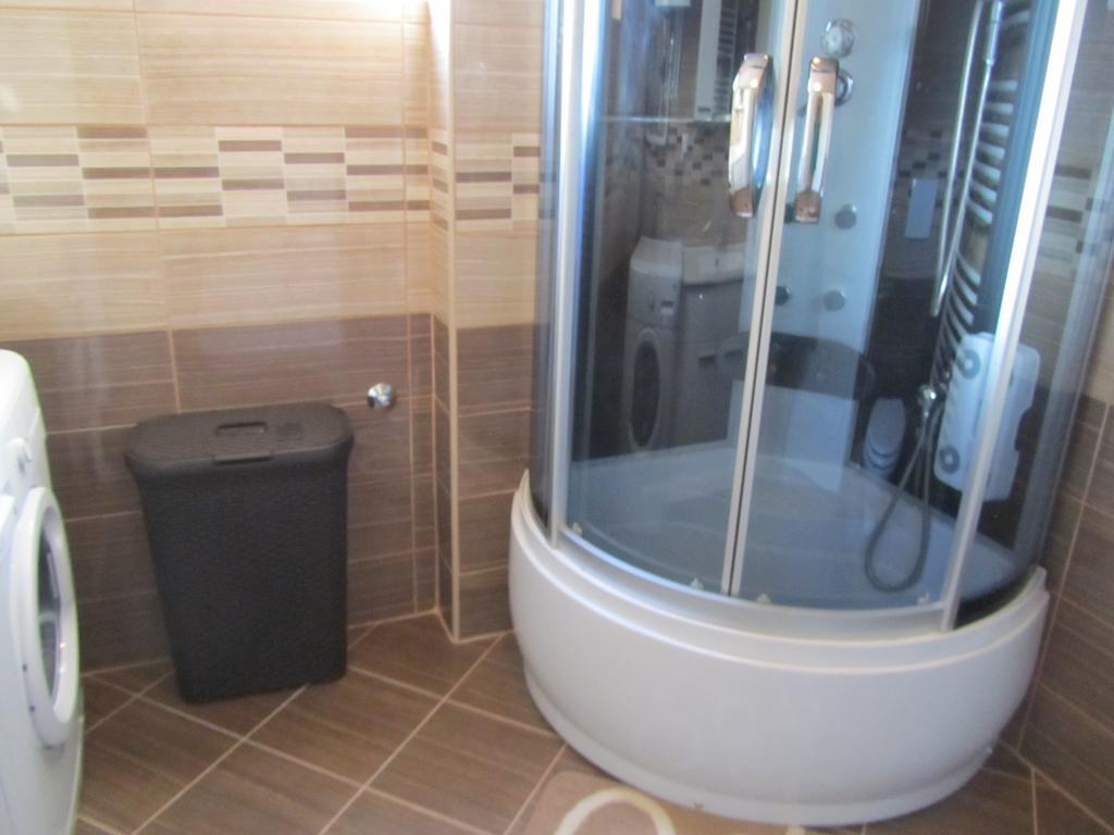Apartment Domi Kvatric *